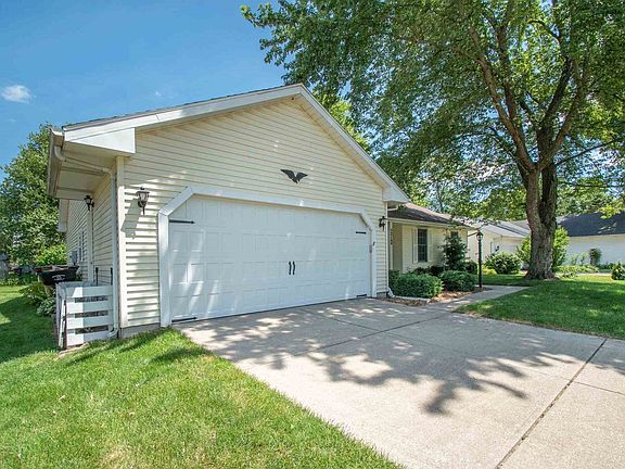 2nd image of 52144 Wembley Dr