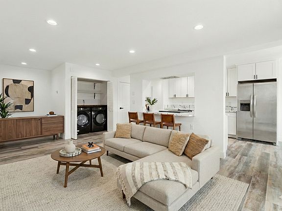 4th image of 4475 49th St #202