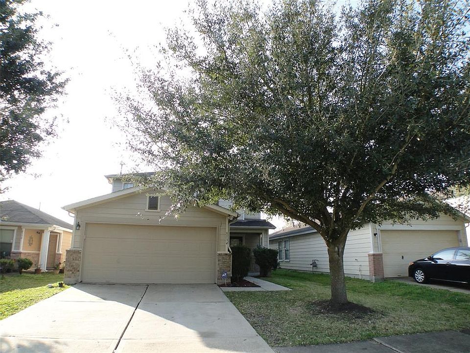 1st image of 8534 Village Hollow Ln