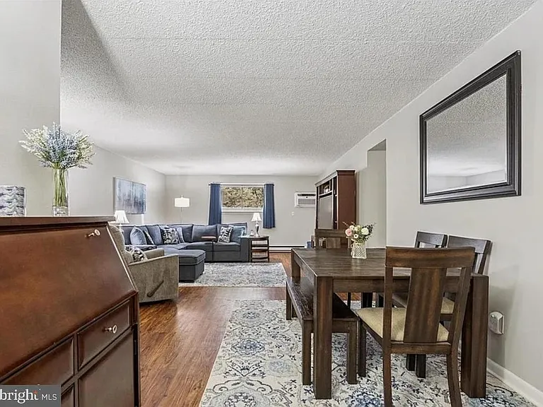 400 Glendale Rd #B-13 — Photo 11