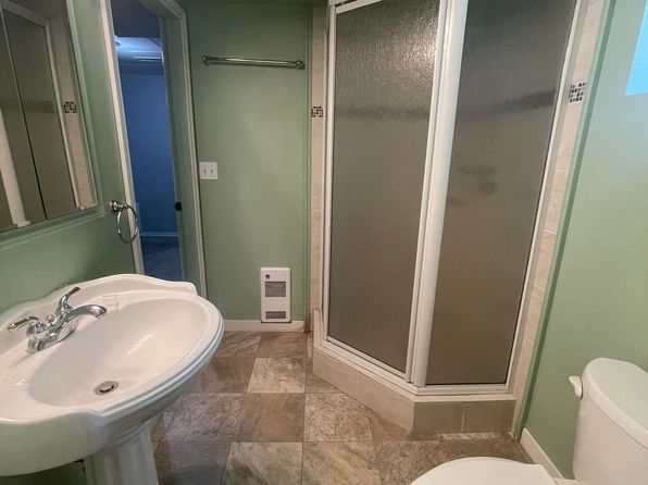 4 bedroom rental in Abbotsford — photo 16