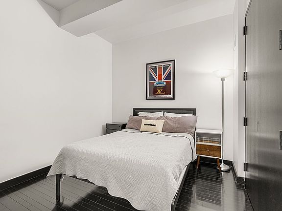 4th image of 20 Pine St APT 1601