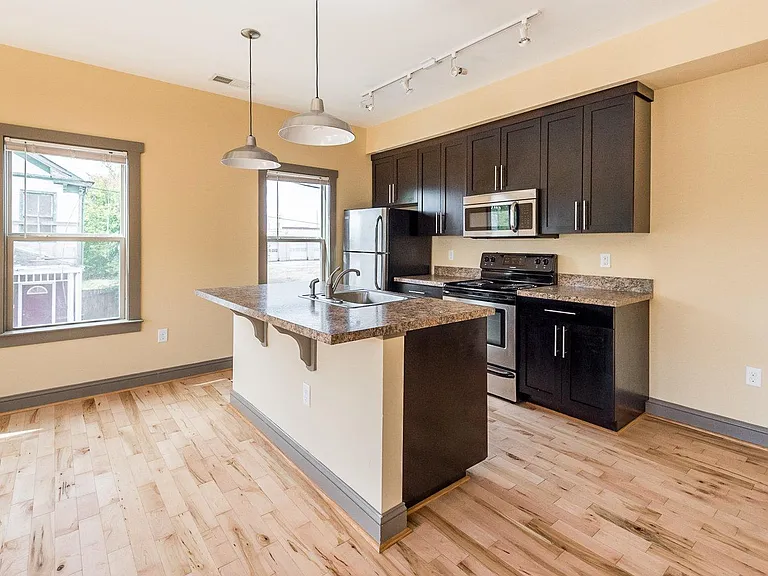 1323 McDonough St #B — Photo 4