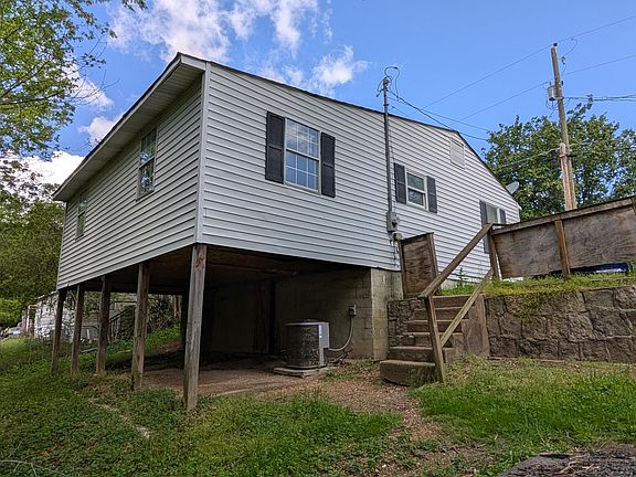 3rd image of 185 Orchard Ave