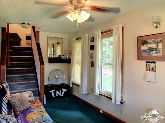 4th image of 156 Oak Ln