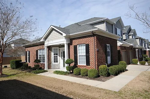 1101 Tenbury Pl Photo 1