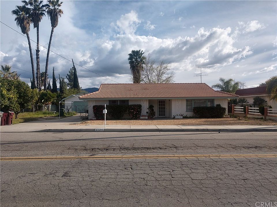 1st image of 41685 Mayberry Ave