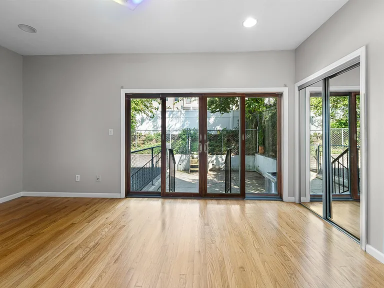 392 Liberty Ave #1 — Photo 7