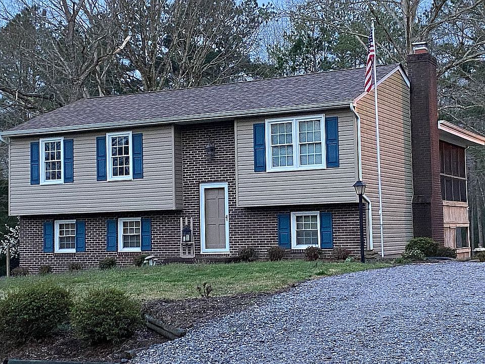 2nd image of 16412 Chinook Dr