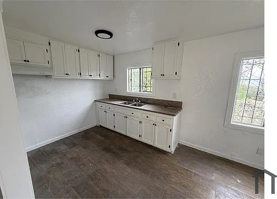 11100 S Normandie Ave #3 — Photo 4