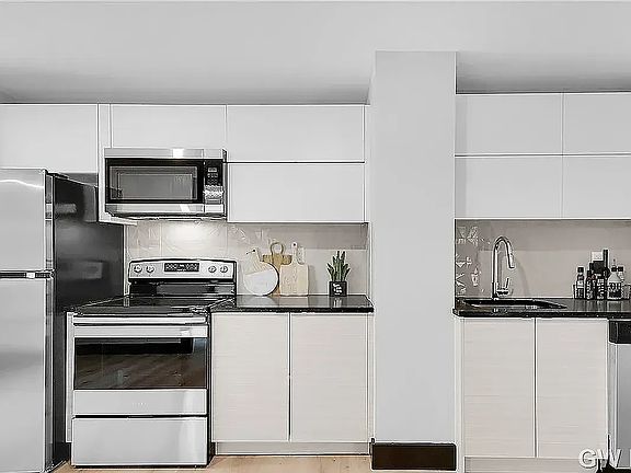 2nd image of 92 Linden Blvd #7I