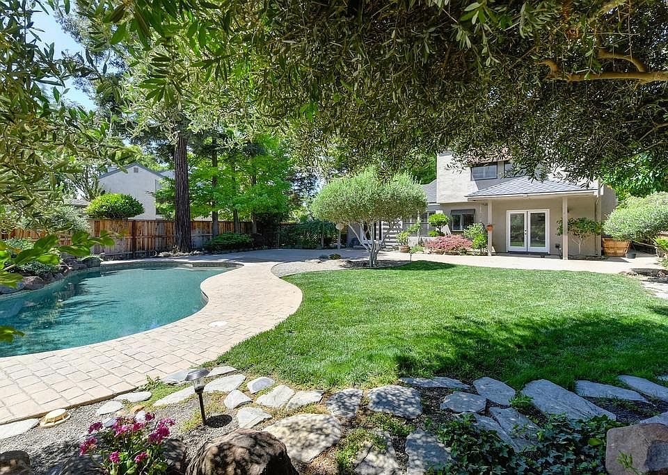 1st image of 2119 Canyon Creek Dr