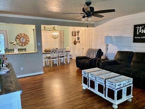 3rd image of 1711 Dogwood Ln N
