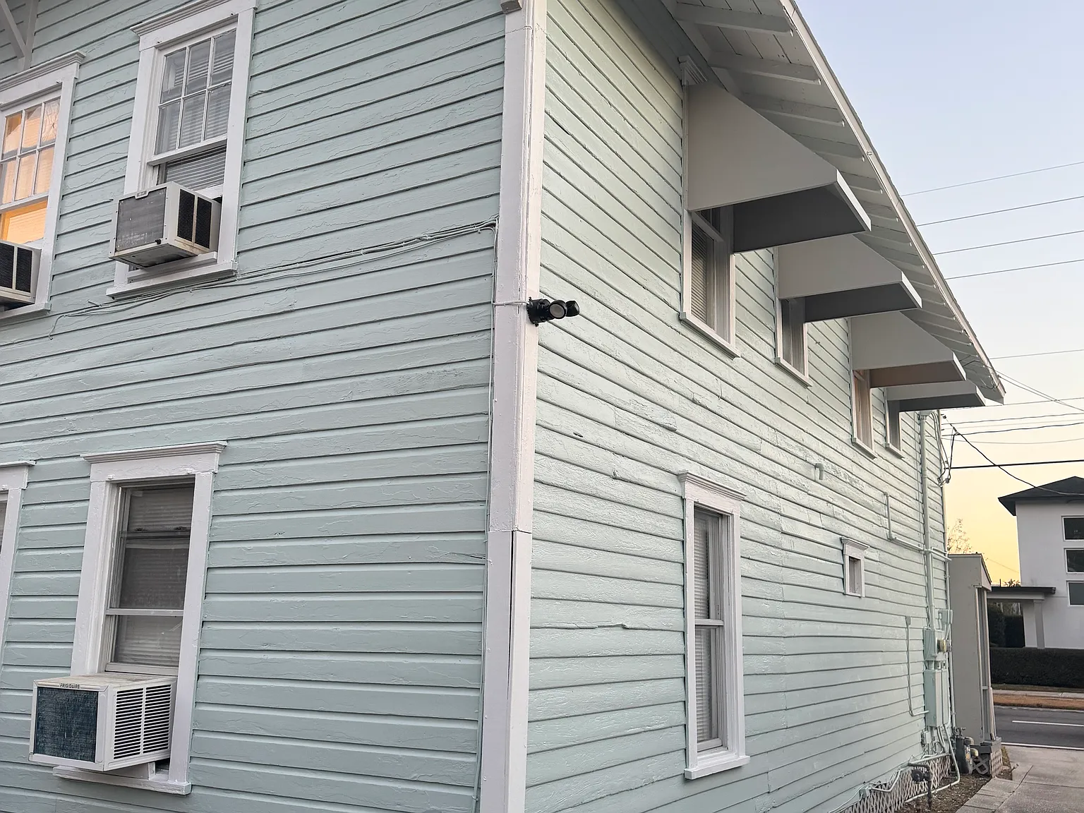 2 bed, 850 sqft, $1,550 — Photo 3