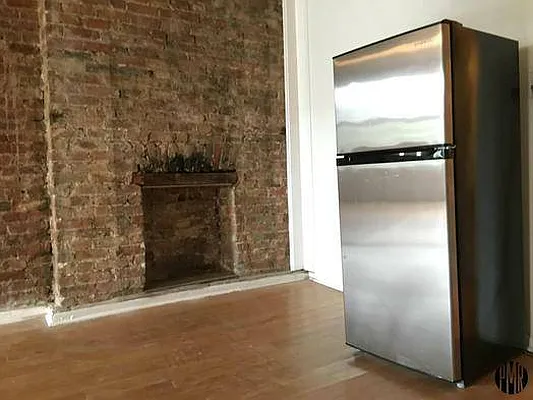 Rented by Premier Metro Realty Corp | media 19