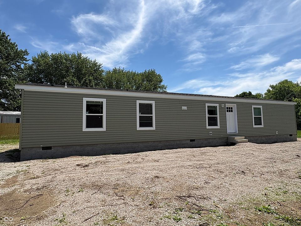 1st image of 318 Lazy River Rd