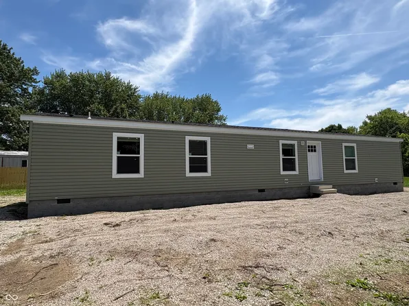 318 Lazy River Rd, Cloverdale, IN 46120