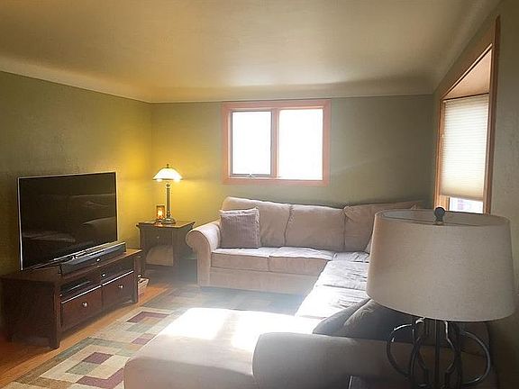 2nd image of 991 Harmony Ln