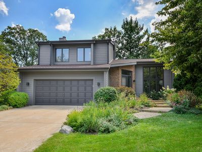 1755 S Wiesbrook Rd, Wheaton, IL, 60189