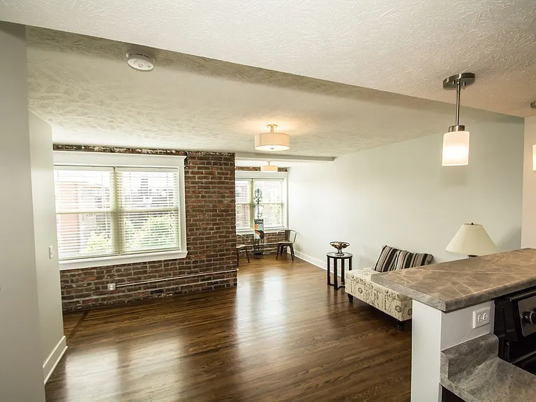 628 Park Ave — Photo 79