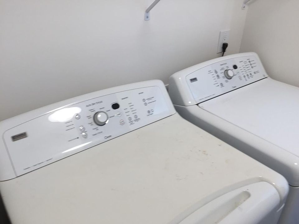 Full size washer & dryer