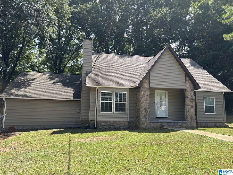1st image of 790 Chestnut Dr