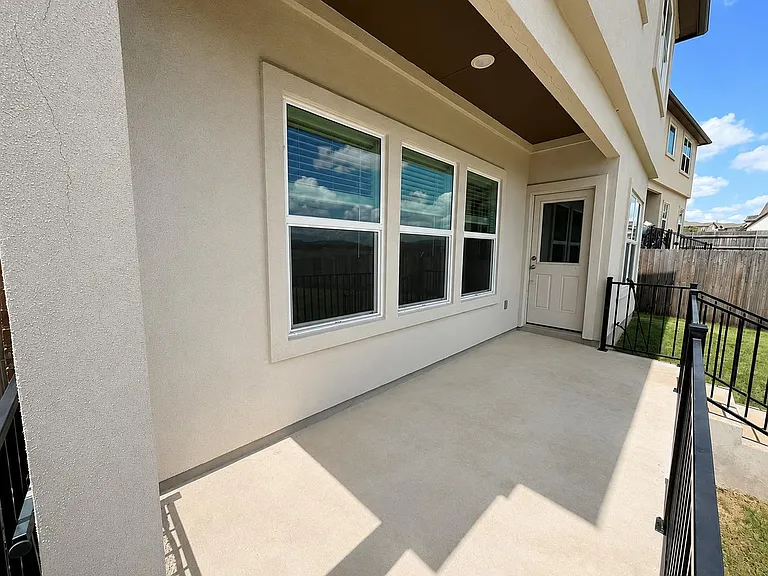 8109 Copper Prairie Bnd — Photo 13