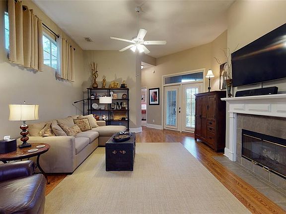 4th image of 8637 Carillion Pl