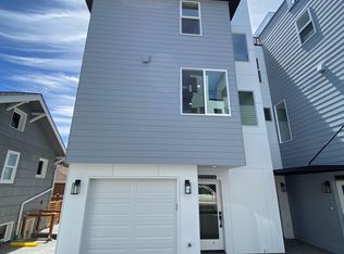 7717 B Mary Ave NW, Seattle, WA 98117