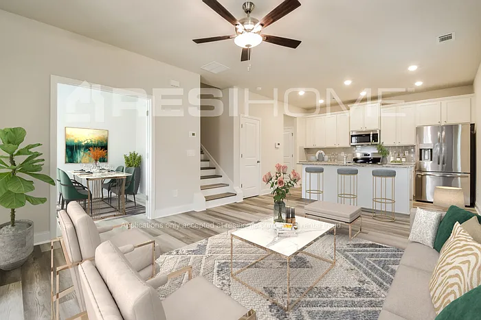 157 Meadowmark Dr W — Photo 6