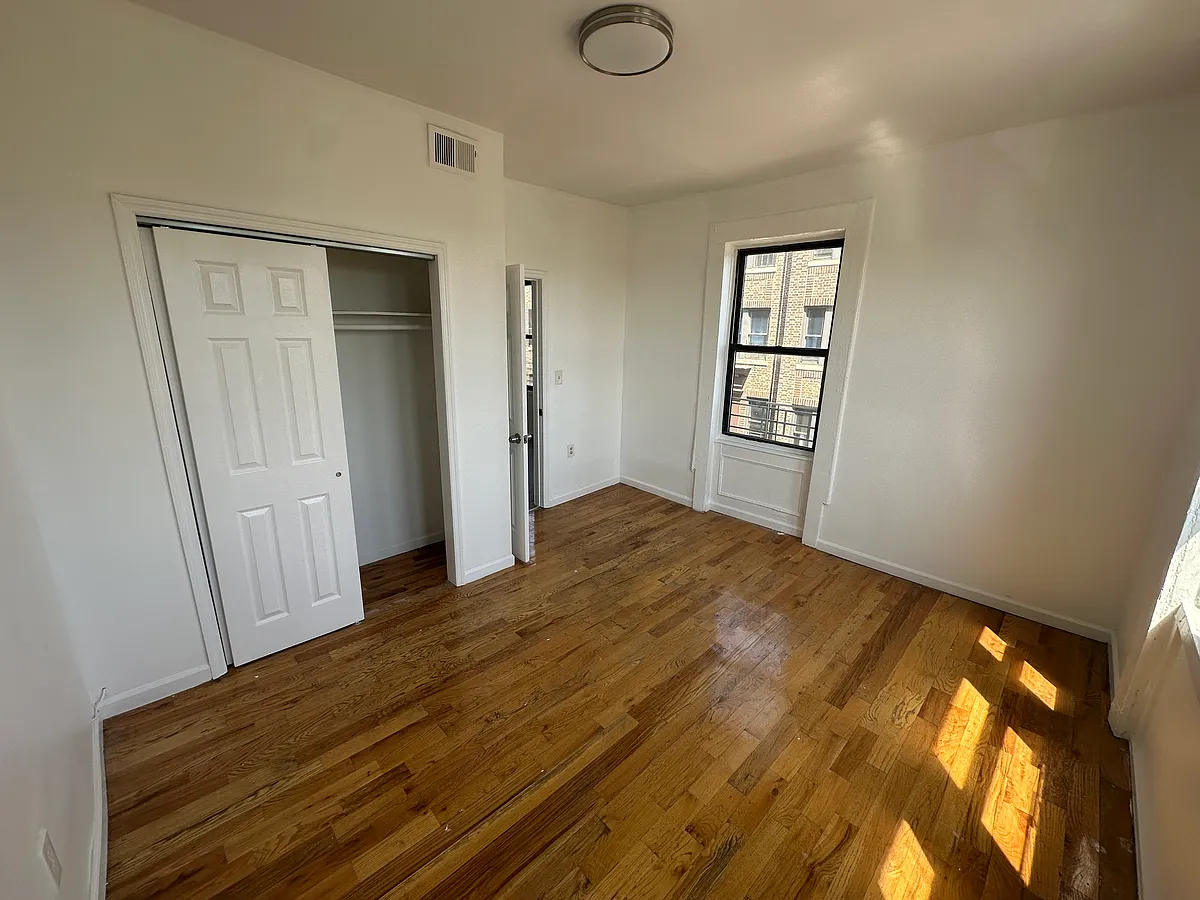Building Photo - 47 Milford Ave #16