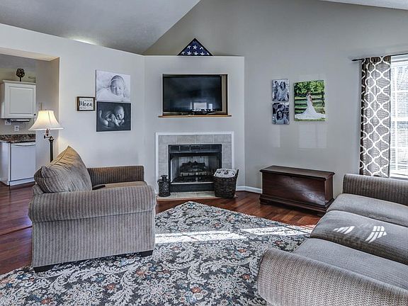 4th image of 223 Oakland Cir