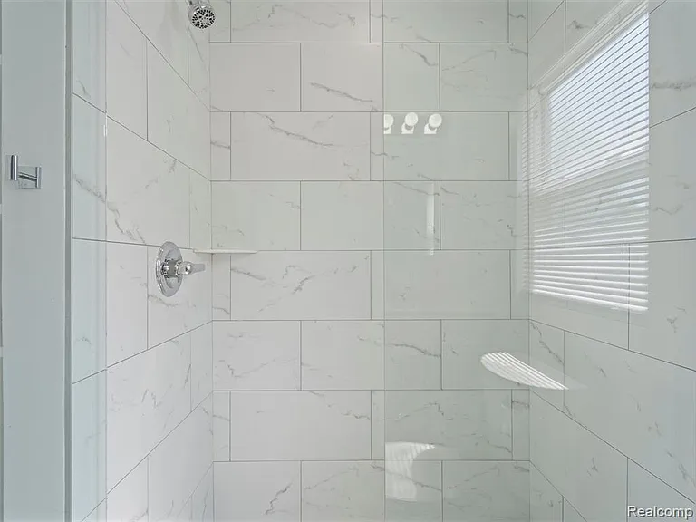 1741 E Woodward Heights Blvd — Photo 13