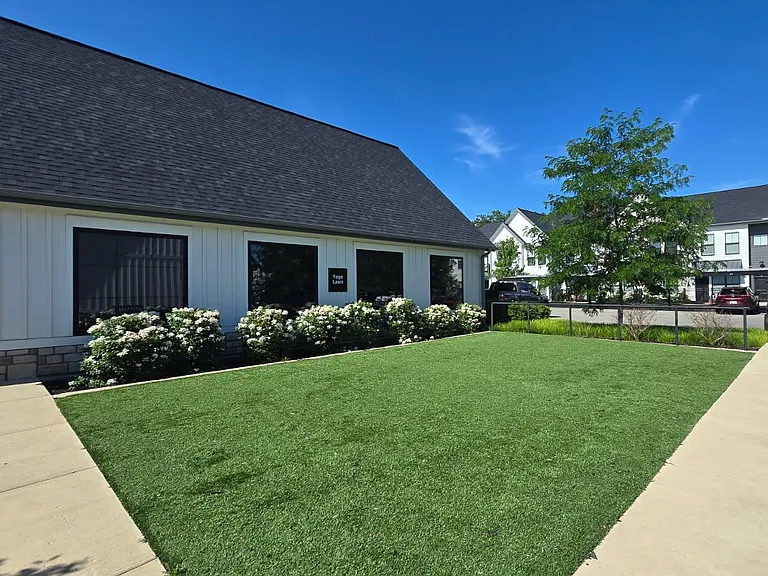 The Grove Apartments — Photo 25