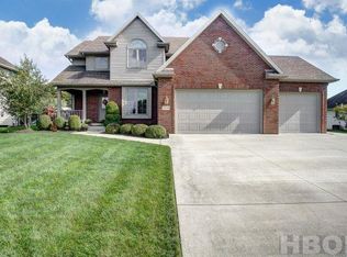 16092 Forest Lake Dr, Findlay, OH 45840