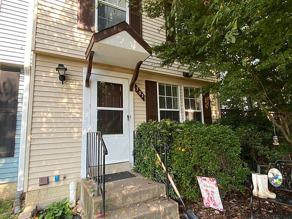 2nd image of 305 Essex St