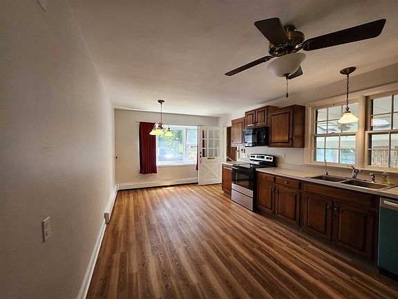 4th image of 2 Mansion Dr