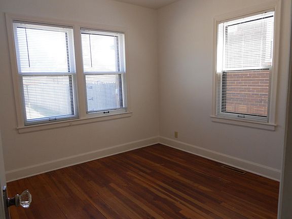 4th image of 637 S Santa Fe Ave