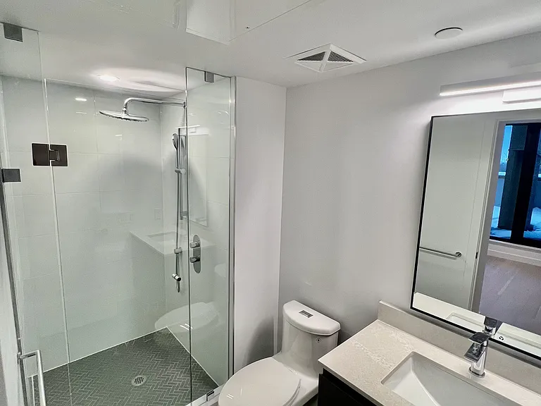 1720 Bayview Ave #527 — Photo 13