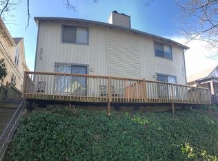 3215 S Corbett Ave, Portland, OR 97239