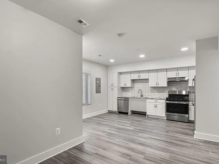 19520 Village Walk Dr #3-101 — Photo 10