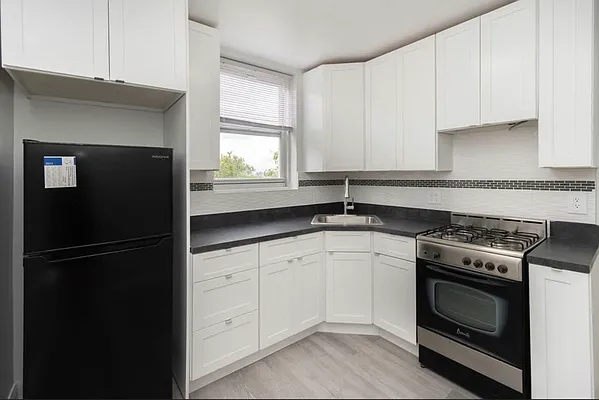 Rented by RealTegrity NY LLC | media 44