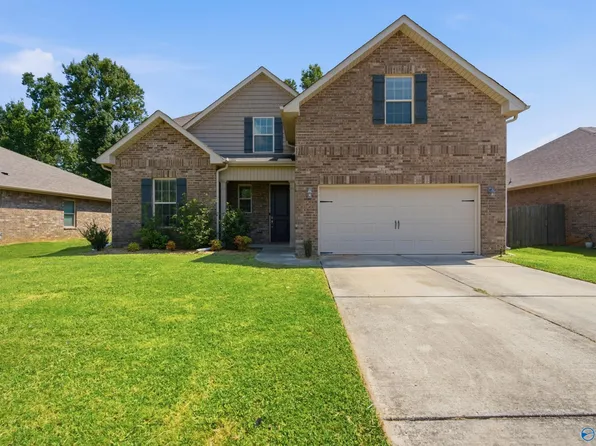 132 Summer Pointe Ln, Madison, AL 35757