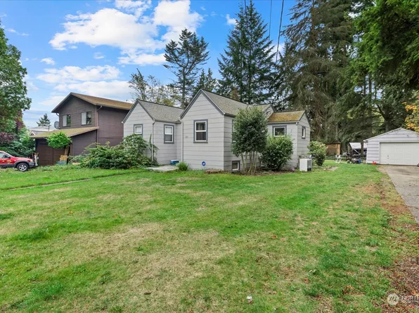 123 N 136th Street, Seattle, WA 98133