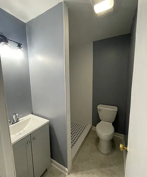 704 Lynnwood Dr — Photo 16