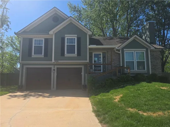 1445 W Prairie Ct, Olathe, KS 66061