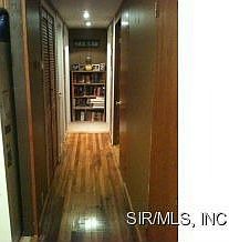 4th image of 722 Montclaire Ave