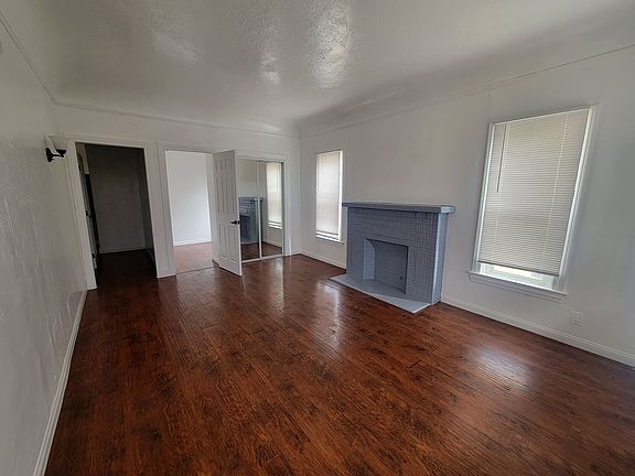 3rd image of 1044 N Townsend Ave