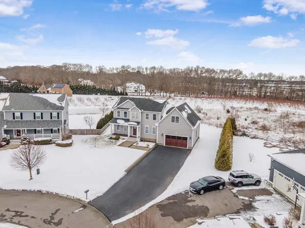 10 Becky Ln, Seekonk, MA 02771