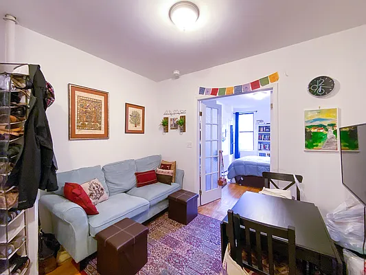 Rented by Compass | media 10